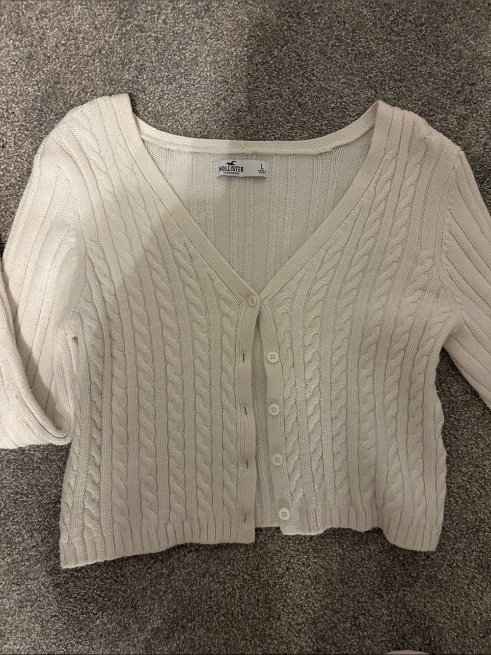Hollister White Cable-Knit V-Neck Button Cardigan - SIZE LG BUT FITS SM/cropped